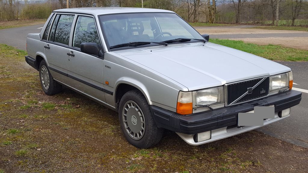 Volvo 740 221.000 km 7.400 &euro; Euskirchen 53881
