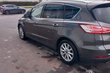 Ford S-Max 192.500 km 10.995 &euro; Köln 50769