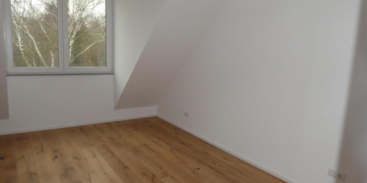 Neue helle Dachgeschoßwohnung mit moderner Heiztechnik im Energiesparhaus Bonn-Endenich - Dachgeschoßwohnung Bonn Dransdorf | Angebot:24049039