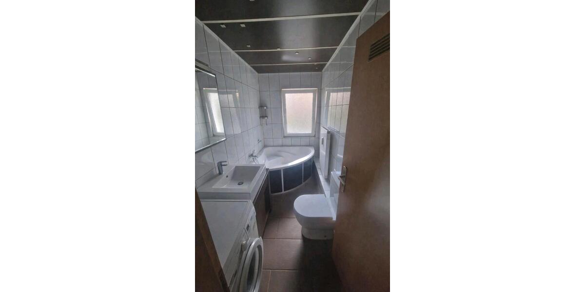 Hochparterre Köln - 2 Zimmer, 61 m&sup2;, 800&euro; | Angebot:25510510