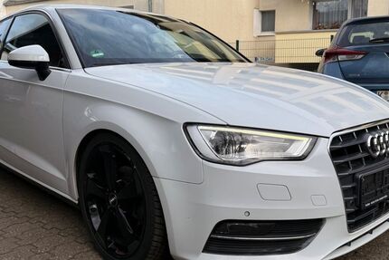 Audi A3 180.000 km 8.499 &euro; Köln 51105
