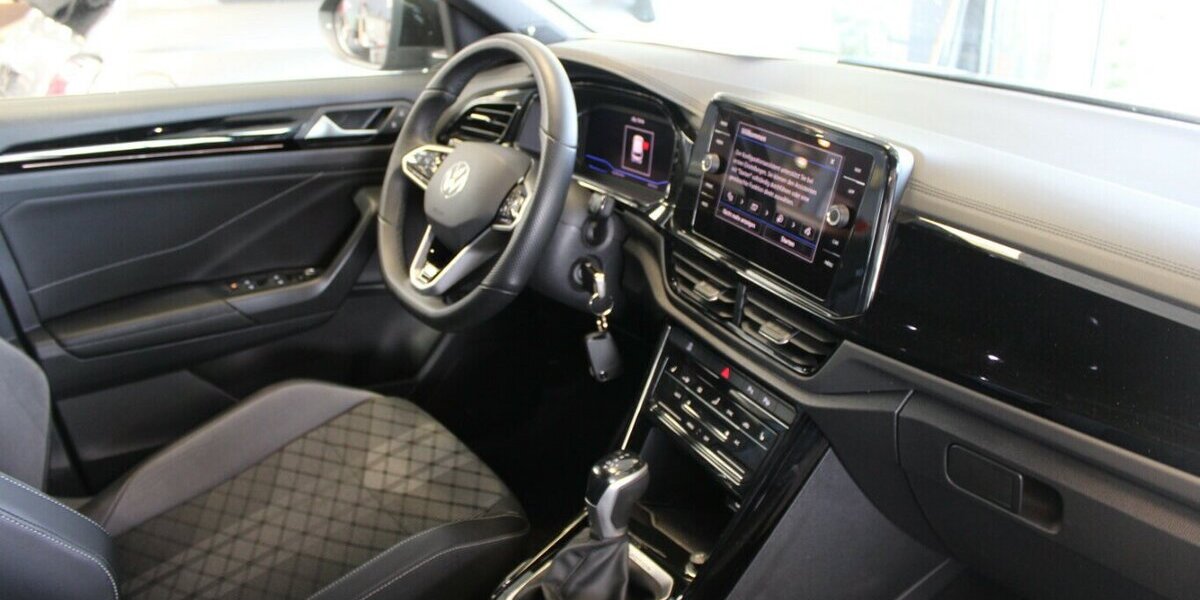 VW T-Roc 2.0 TSI OPD 4Motion DSG R-Line 32.670 km 29.980 &euro; Euskirchen 53881