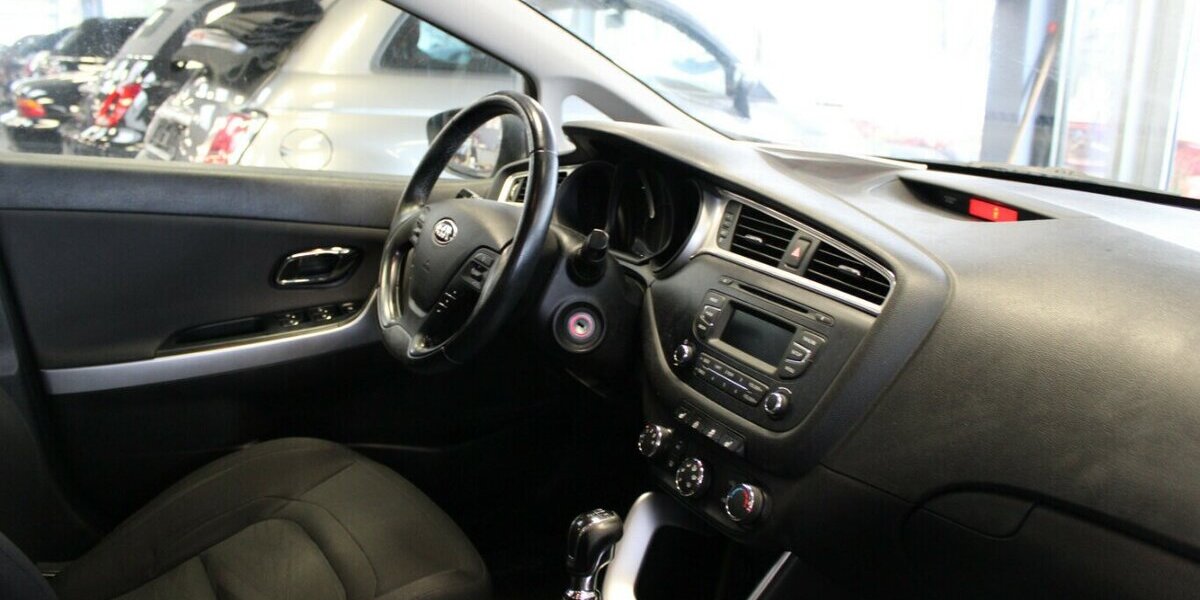 Kia Ceed 1.4 CVVT Edition 7 90.520 km 10.780 &euro; Euskirchen 53881