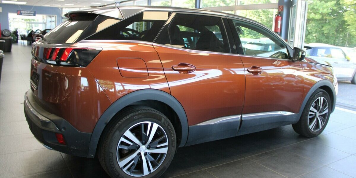 Peugeot 3008 1.5 GT Line 73.030 km 16.980 &euro; Euskirchen 53881