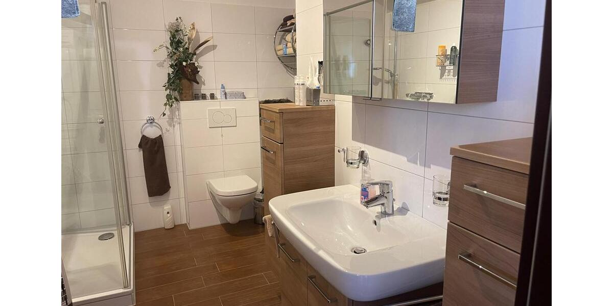 Etagenwohnung Bergheim - 3 Zimmer, 125 m&sup2;, 1.100&euro; | Angebot:26042762