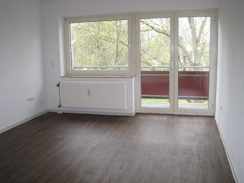 Dachgeschoßwohnung Niederkassel - 3.5 Zimmer, 69 m&sup2;, 796&euro; | Angebot:26275204