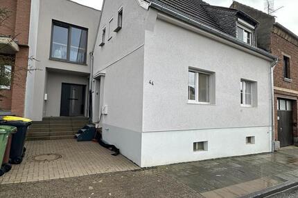 Haus Bornheim - 5 Zimmer, 180 m&sup2;, 599.000&euro; | Angebot:25647827