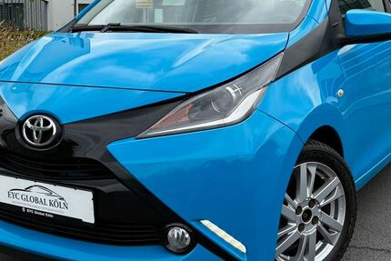 Toyota Aygo (X) 144.000 km 6.500 &euro; Köln (Ostheim) 51107