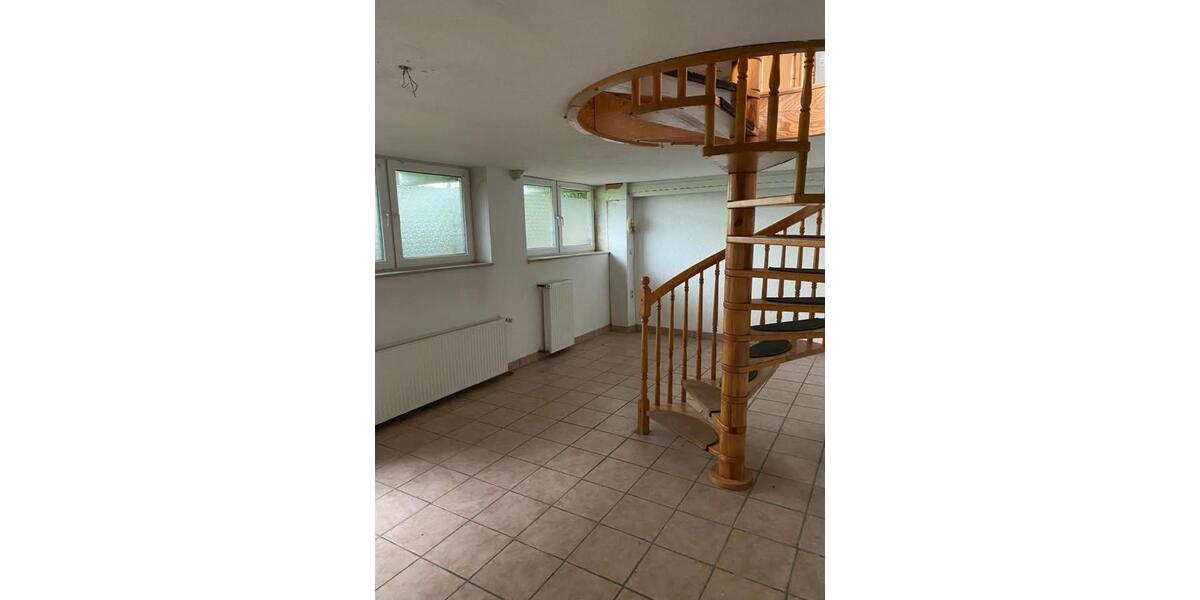 Etagenwohnung Pulheim - 4 Zimmer, 140 m&sup2;, 900&euro; | Angebot:25759308