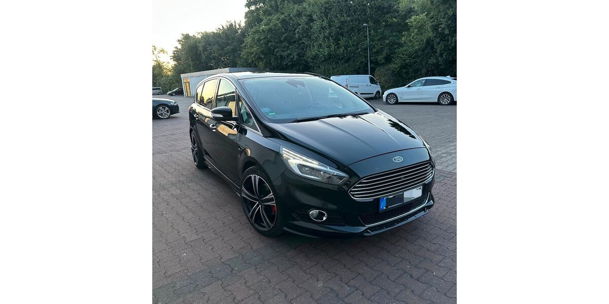 Ford S-Max 166.273 km 14.500 &euro; Sankt Augustin 53757