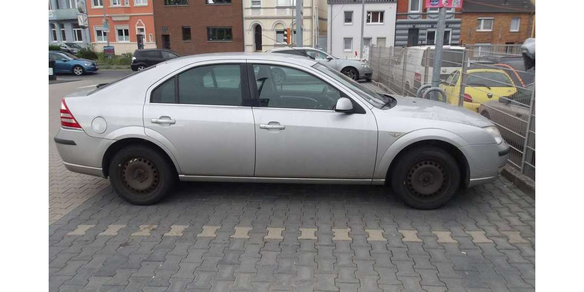 Ford Mondeo 215.000 km 900 &euro; Siegburg 53721