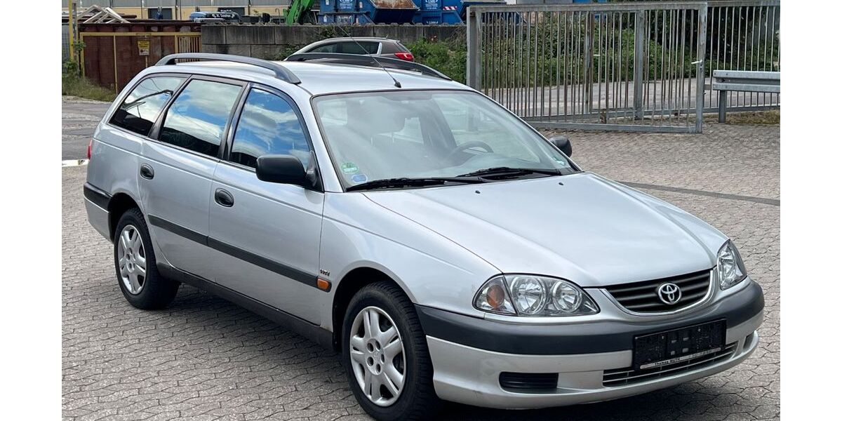Toyota Avensis 104.820 km 2.950 &euro; Bornheim 53332