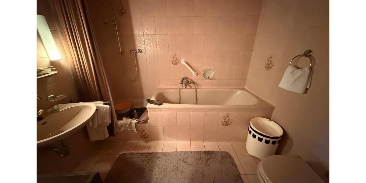 Etagenwohnung Bonn Gielgen - 2 Zimmer, 90 m&sup2;, 1.030&euro; | Angebot:25320152