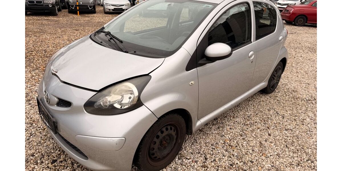 Toyota Aygo (X) 130.531 km 1.990 &euro; Köln 51065