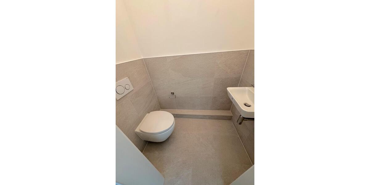 Dachgeschoßwohnung Siegburg - 3 Zimmer, 100 m&sup2;, 1.280&euro; | Angebot:25854384