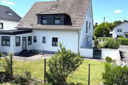 Haus Lohmar - 7 Zimmer, 165 m&sup2;, 549.000&euro; | Angebot:25625245
