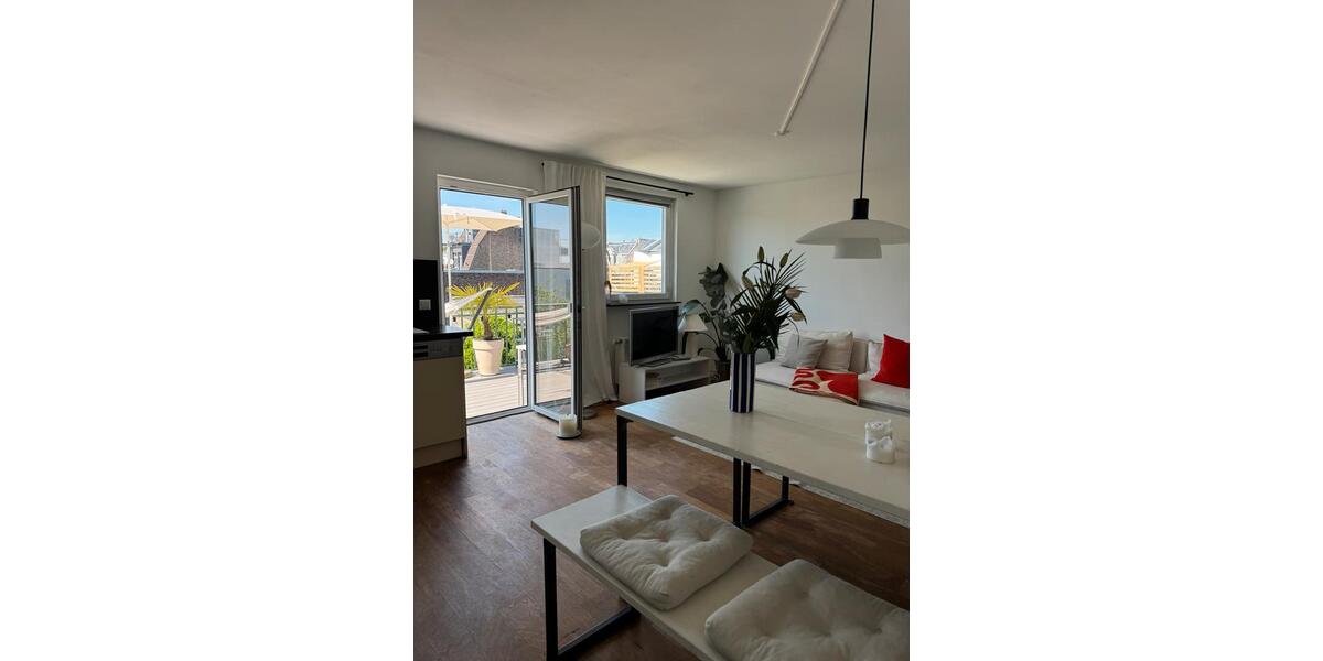 Dachgeschoßwohnung Köln Ehrenfeld - 2 Zimmer, 50 m&sup2;, 1.200&euro; | Angebot:26020353