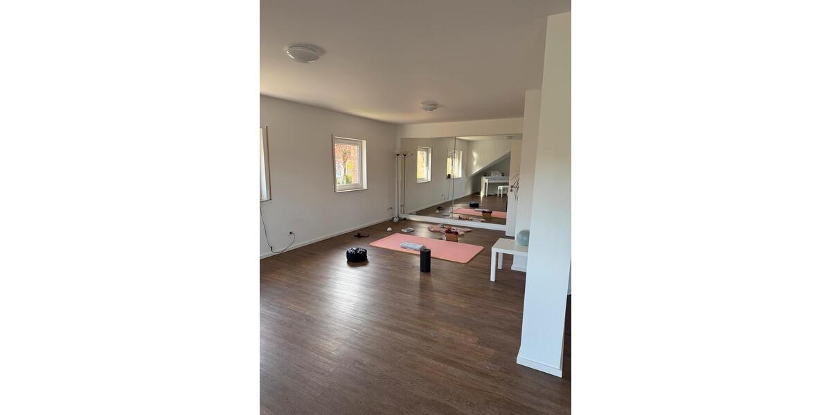 Dachgeschoßwohnung Bonn Hardtberg - 3 Zimmer, 105 m&sup2;, 1.000&euro; | Angebot:26048891
