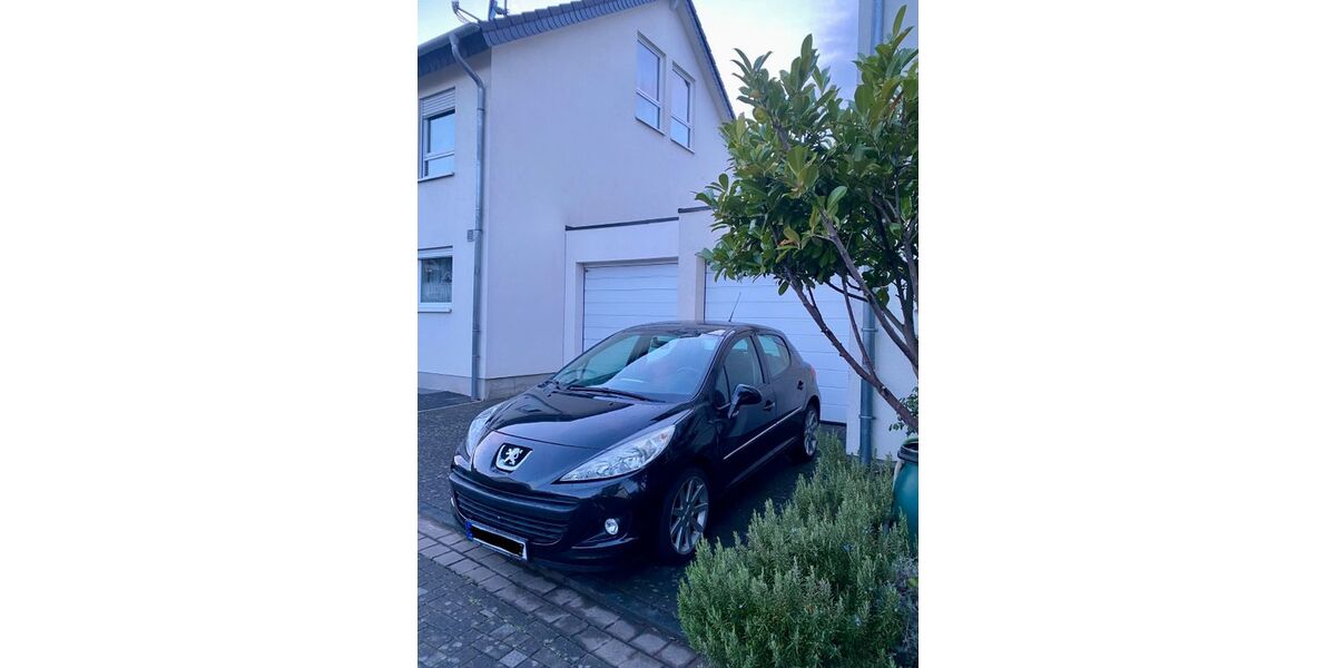 Peugeot 207 80.000 km 4.400 &euro; Bonn 53119
