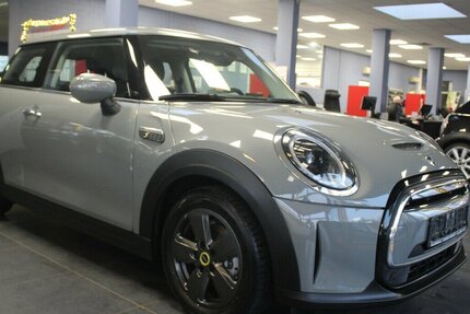 Mini Cooper SE Essential Trim 6.970 km 16.980 &euro; Euskirchen 53881