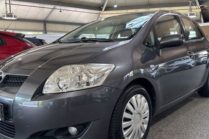 Toyota Auris 162.046 km 3.280 &euro; Troisdorf 53842