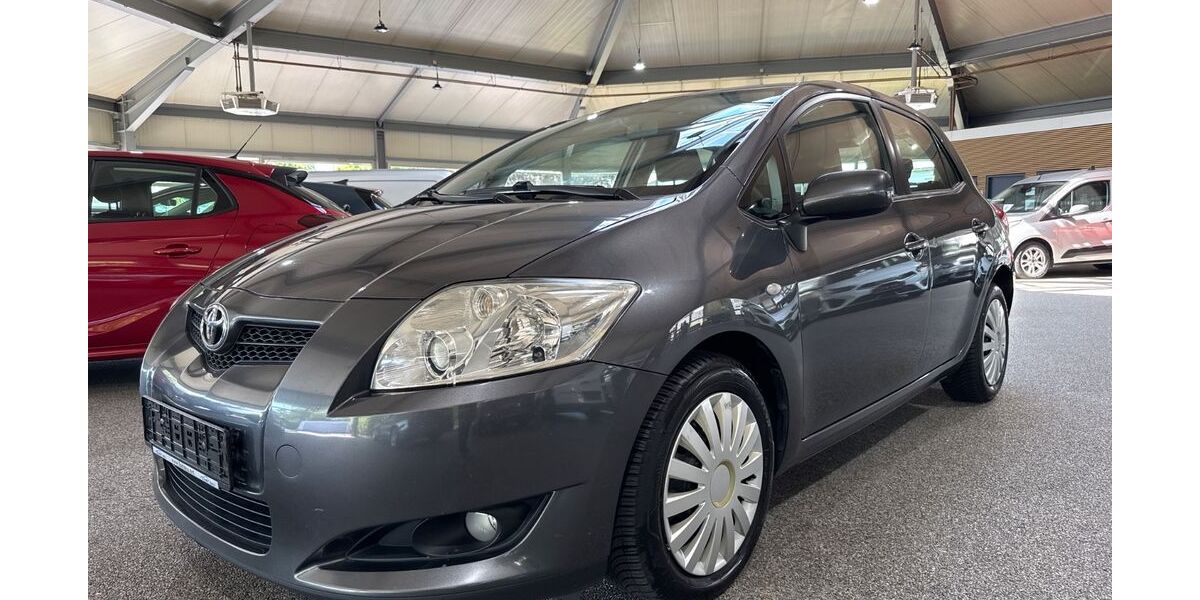 Toyota Auris 162.046 km 3.280 &euro; Troisdorf 53842