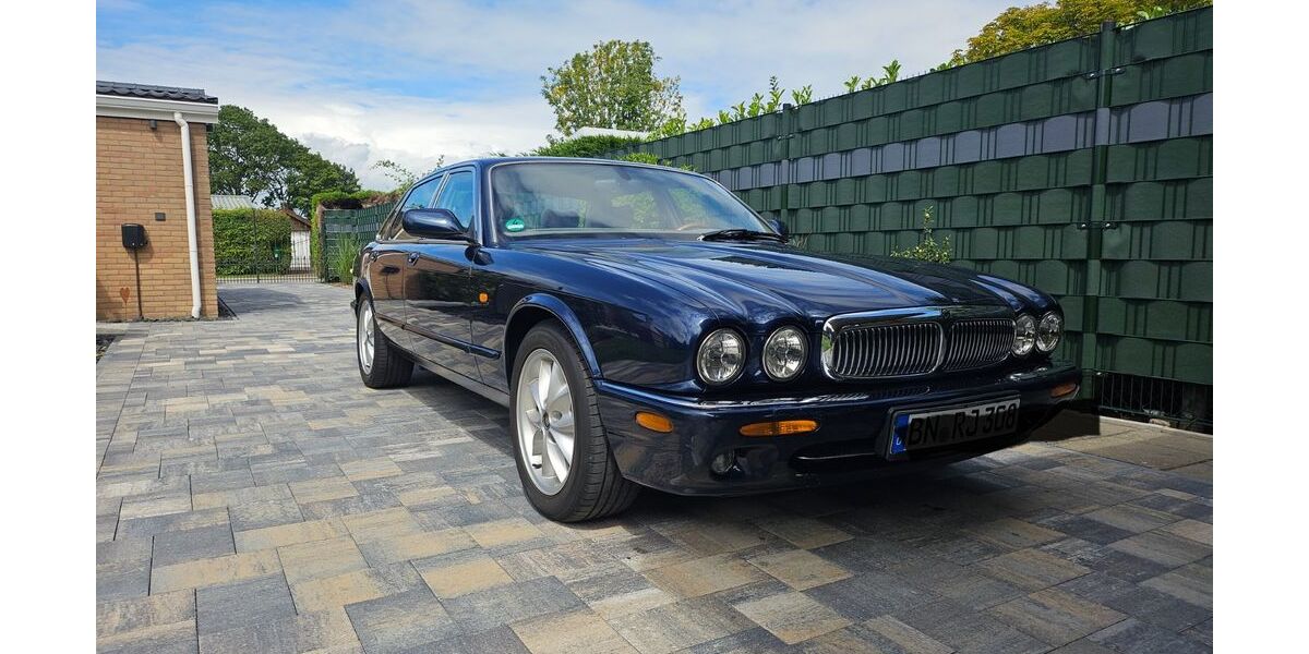 Jaguar XJ 189.000 km 14.800 &euro; BONN 53127