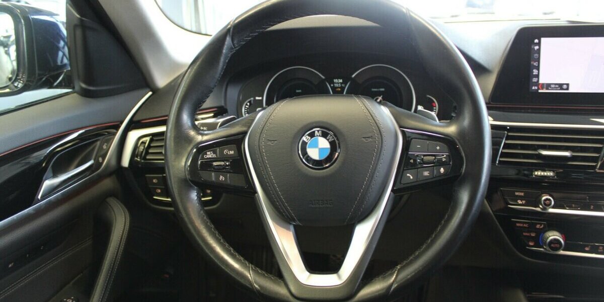 BMW 530 530D xDrive Touring Aut. Sport Line 129.563 km 26.980 &euro; Euskirchen 53881