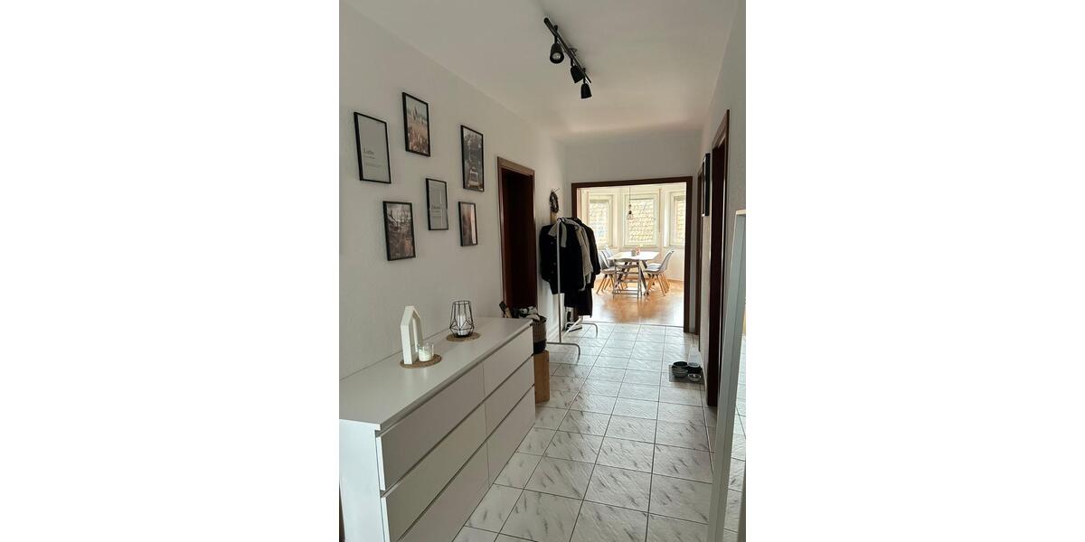 Etagenwohnung Bornheim - 3 Zimmer, 101 m&sup2;, 1.162&euro; | Angebot:25869860