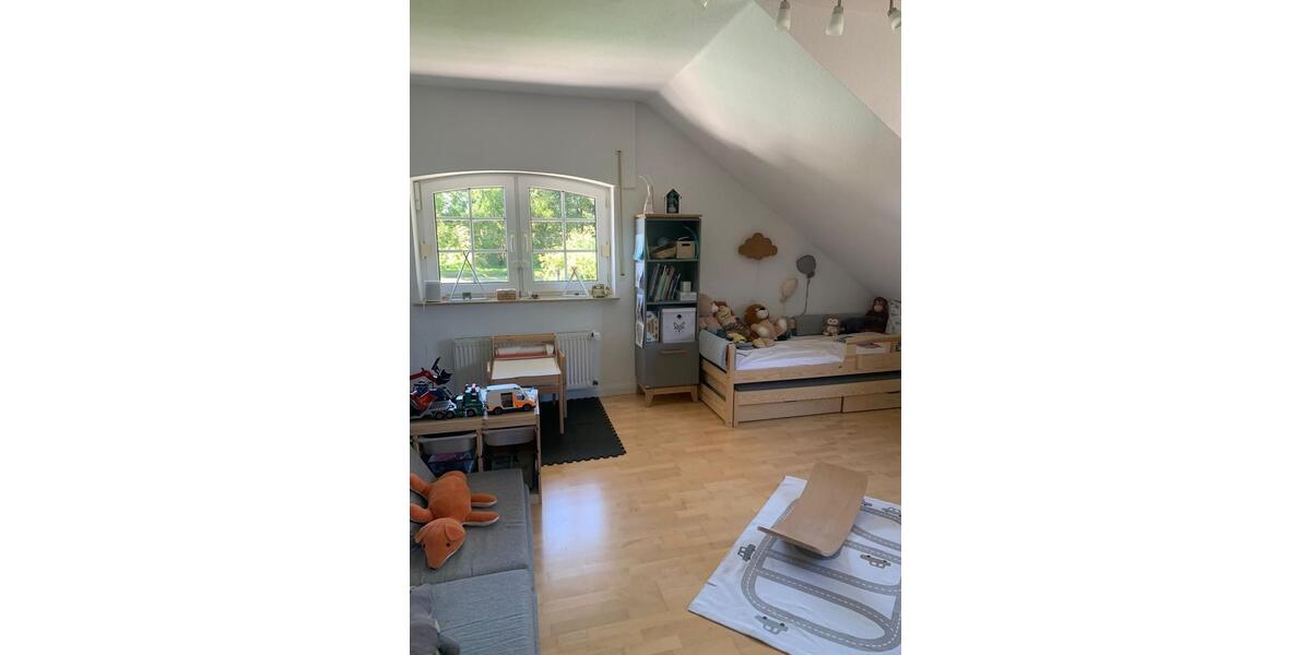 Etagenwohnung Pulheim - 4 Zimmer, 140 m&sup2;, 1.600&euro; | Angebot:26041764