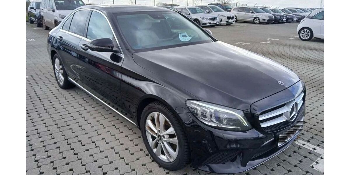 Mercedes-Benz C 220 241.334 km 16.999 &euro; Rheinbach 53359