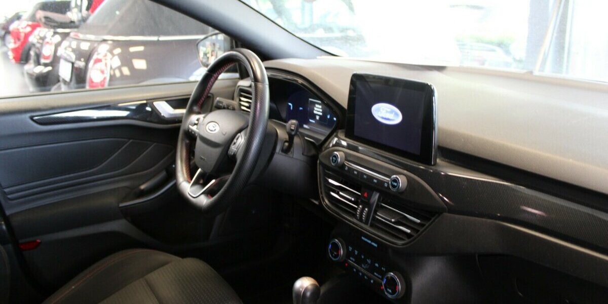 Ford Focus Turnier 1.5 EcoBlue St-Line X 155.940 km 11.480 &euro; Euskirchen 53881