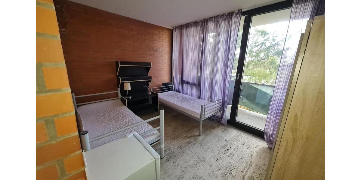 Etagenwohnung Rösrath - 9 Zimmer, 300 m&sup2;, 4.000&euro; | Angebot:25632982