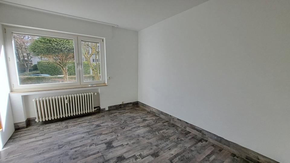 Erdgeschoßwohnung Bonn Hardtberg - 4 Zimmer, 100 m&sup2;, 2.150&euro; | Angebot:26021423