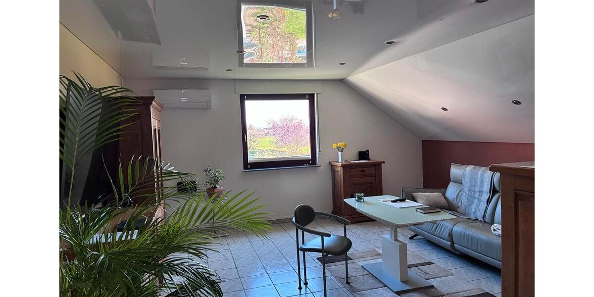 Dachgeschoßwohnung Elsdorf - 3 Zimmer, 120 m&sup2;, 1.500&euro; | Angebot:25103880