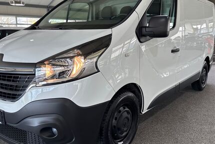 Renault Trafic 47.053 km 20.380 &euro; Troisdorf 53842