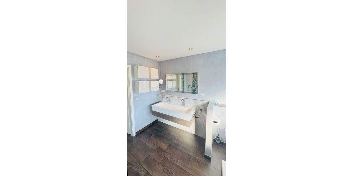 Etagenwohnung Euskirchen Innenstadt - 4 Zimmer, 134 m&sup2;, 429.000&euro; | Angebot:25773763