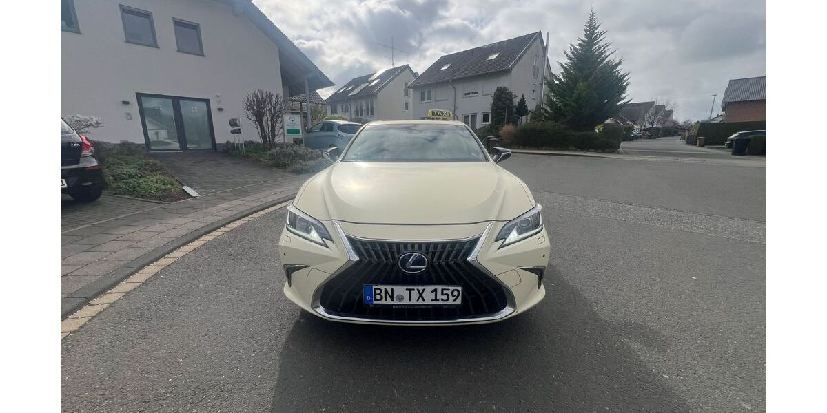 Lexus ES 300 235.000 km 19.000 &euro; Bonn 53175