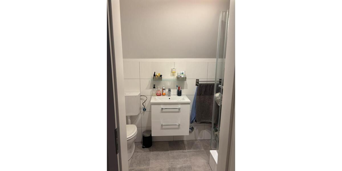 Dachgeschoßwohnung Pulheim - 2 Zimmer, 38 m&sup2;, 680&euro; | Angebot:25995539