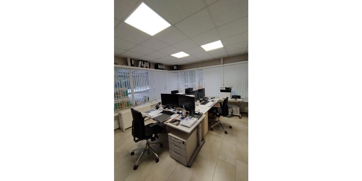 Ideal für Ihren Handwerksbetrieb Hallenfläche mit Büro und 3 Stellplätzen, verkehrsgünstige Lage - Gewerbeobjekt Köln Mülheim | Angebot:19160030