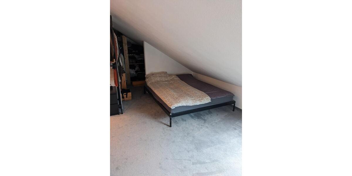 Dachgeschoßwohnung Bonn Auerberg - 1.5 Zimmer, 60 m&sup2;, 720&euro; | Angebot:26535422