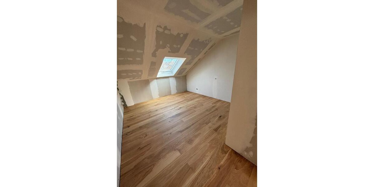 Dachgeschoßwohnung Siegburg - 2 Zimmer, 76 m&sup2;, 1.100&euro; | Angebot:25894312