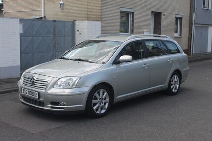 Toyota Avensis 240.000 km 2.750 &euro; Köln 50739