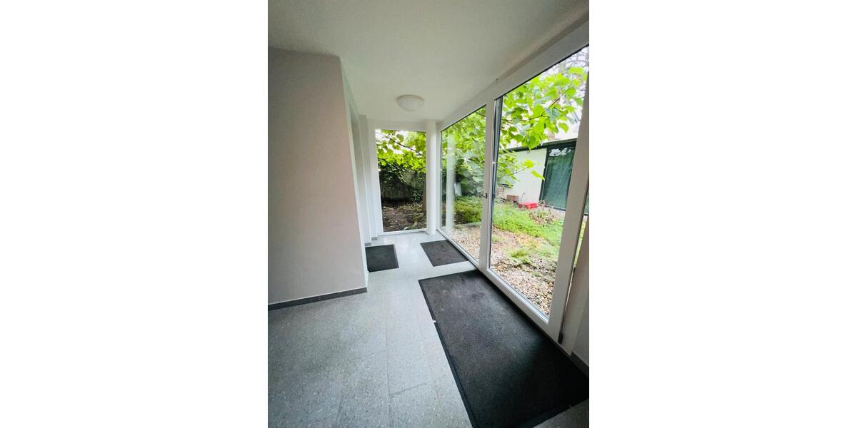 Etagenwohnung Bonn Beuel-Mitte - 4 Zimmer, 110 m&sup2;, 2.500&euro; | Angebot:25872750