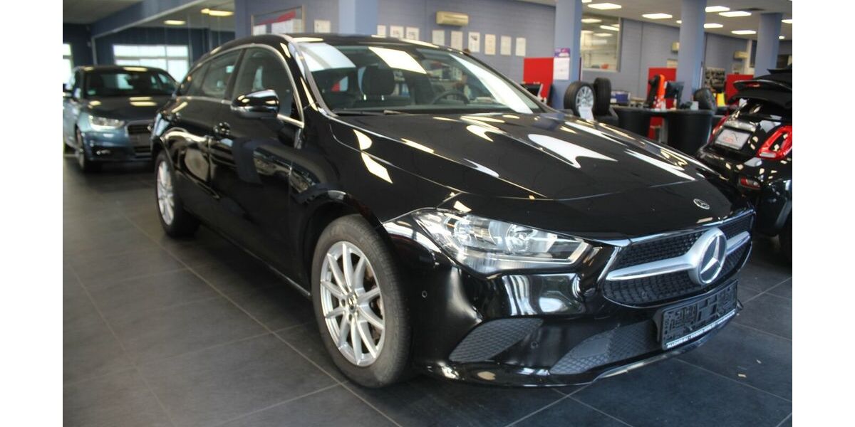 Mercedes-Benz CLA 180 Shooting Brake 66.681 km 21.980 &euro; Euskirchen 53881