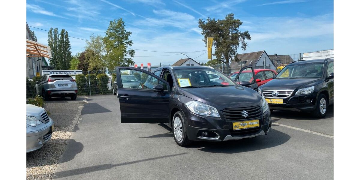 Suzuki (SX4) S-Cross 128.000 km 9.900 &euro; Bonn 53227