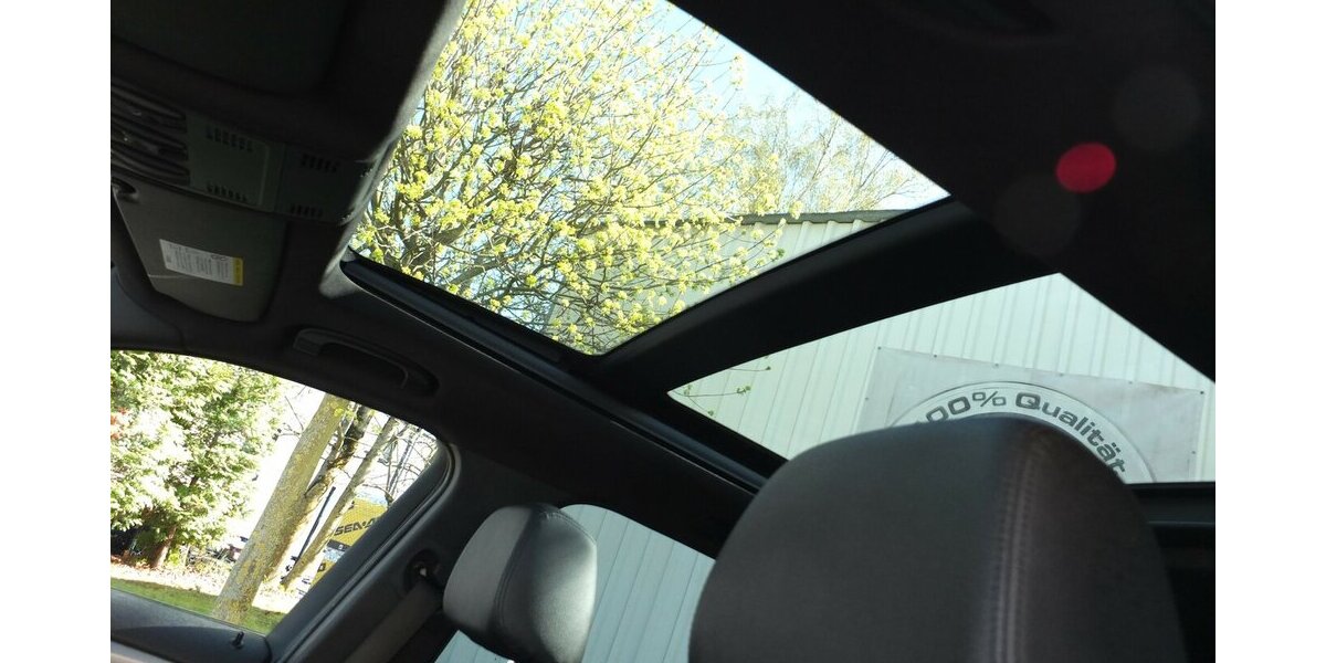 BMW X1 16 d sDrive LEDER XENON NAVI PANORAMA M-SPORTPA 133.459 km 12.804 &euro; Köln 50858