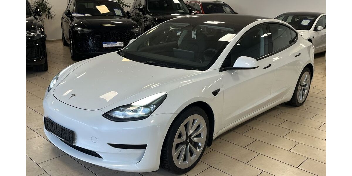 Tesla Model 3 46.255 km 26.900 &euro; Bonn 53227