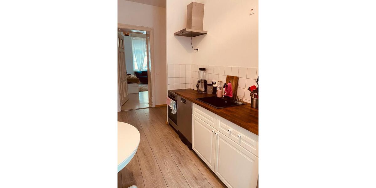 Erdgeschoßwohnung Köln Ehrenfeld - 3 Zimmer, 93 m&sup2;, 2.100&euro; | Angebot:25257663