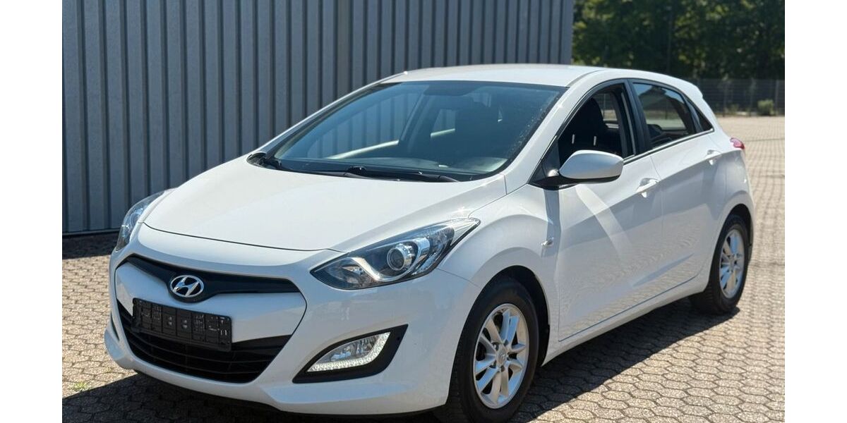 Hyundai i30 205.000 km 4.699 &euro; Düren 52349
